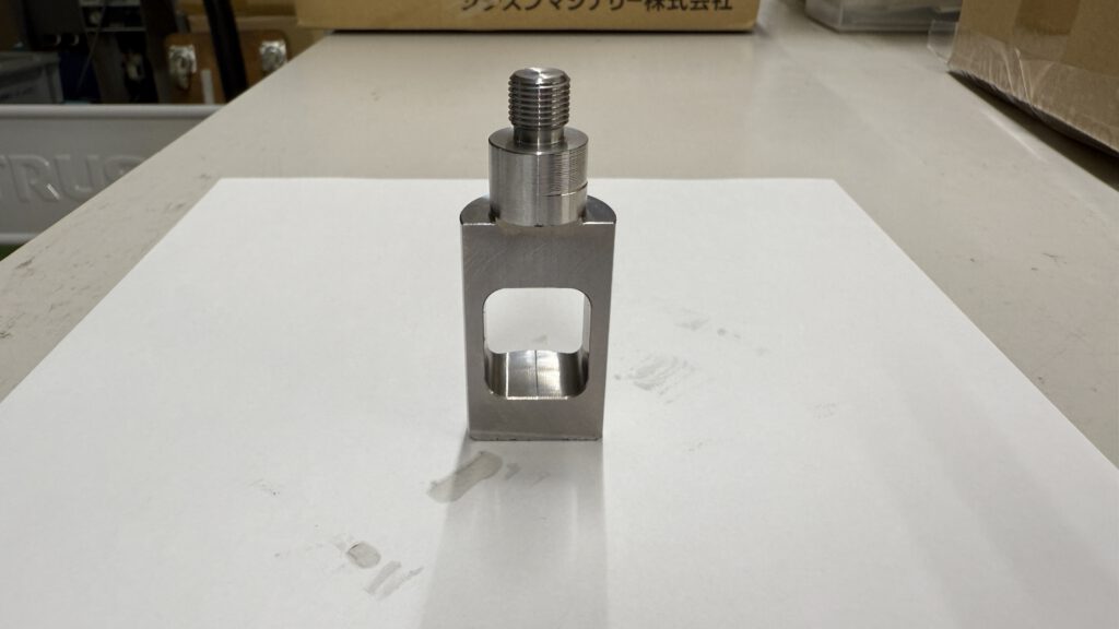 建設機械用部品